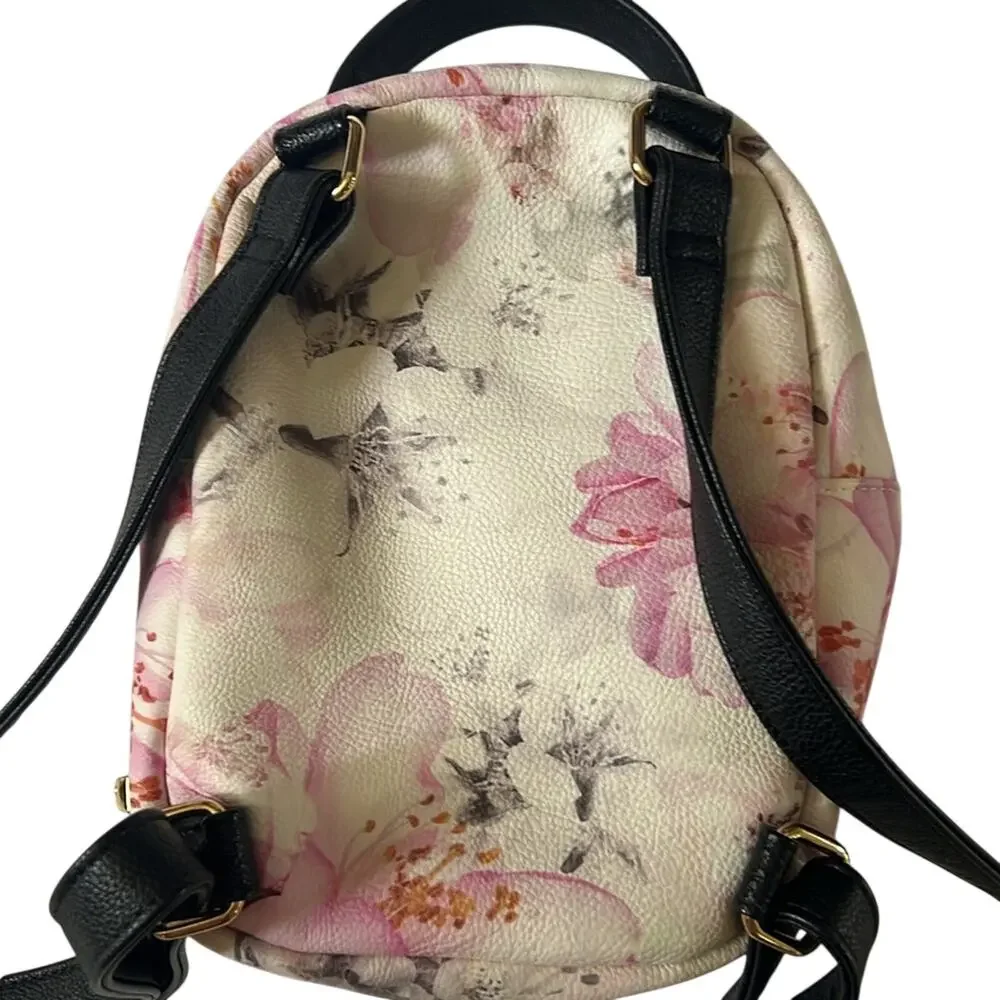 Betsey Johnson excellent very